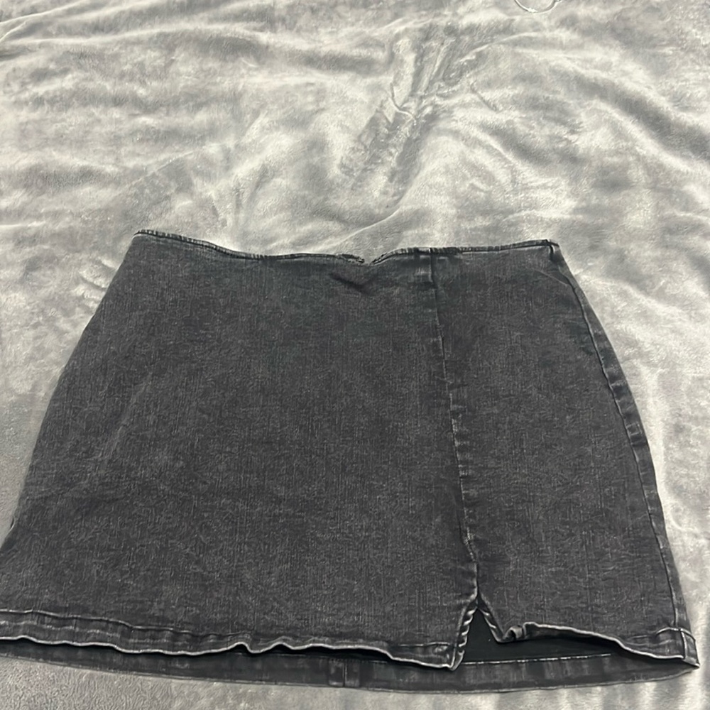 Wild Fable black denim mini skirt size 16